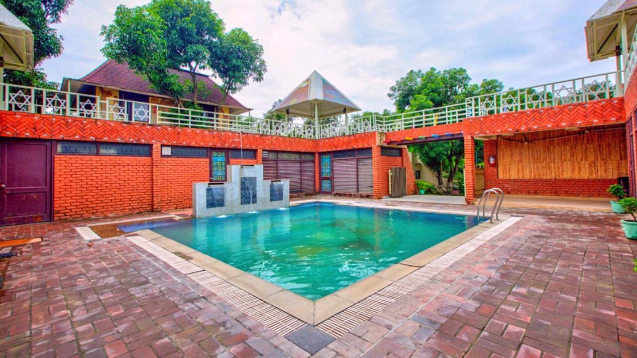 Pyramid Home Divine - A Wellness Resort デヘラードゥーン エクステリア 写真