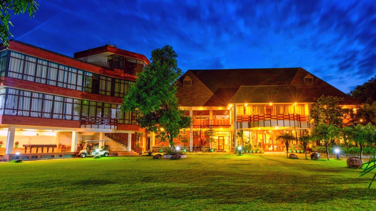 Pyramid Home Divine - A Wellness Resort デヘラードゥーン エクステリア 写真