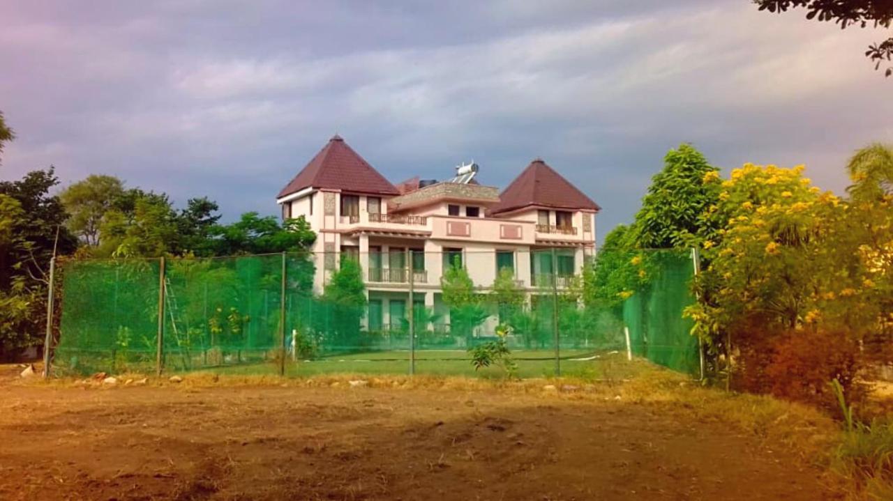 Pyramid Home Divine - A Wellness Resort デヘラードゥーン エクステリア 写真
